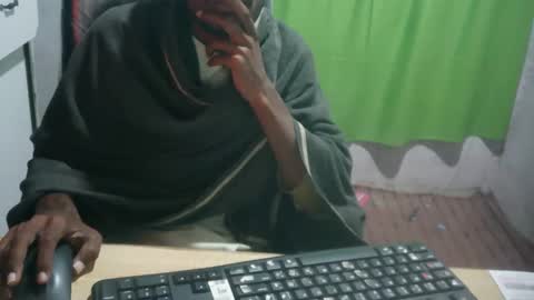 Snapshot of zoyakhan803 chatting on February 13, 2:56 am zoyakhan803 online show from February 13, 2:56 am