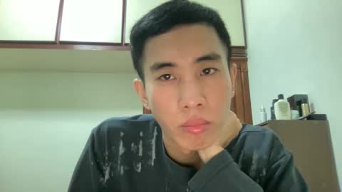Snapshot of zseszsesz chatting on December 17, 3:16 pm Z online show from December 17, 3:16 pm