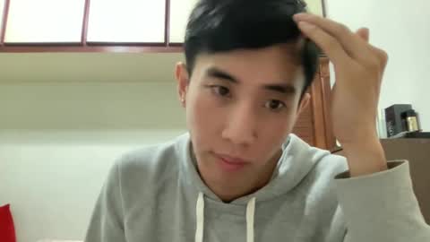 Snapshot of zseszsesz chatting on February 25, 3:09 pm Z online show from February 25, 3:09 pm