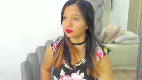 Im Zusan My schedule is from 1030pm to 430 am colombian time online show from April 22, 2:52 am