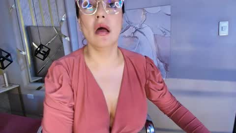 Zuzana21 online show from May 11, 2:45 pm