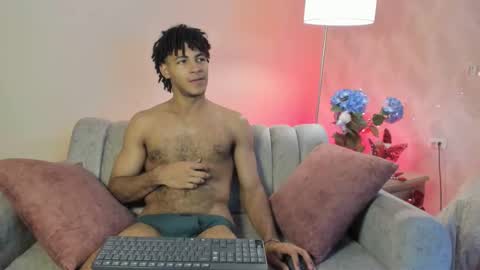 zyan_moreno online show from December 13, 7:53 pm