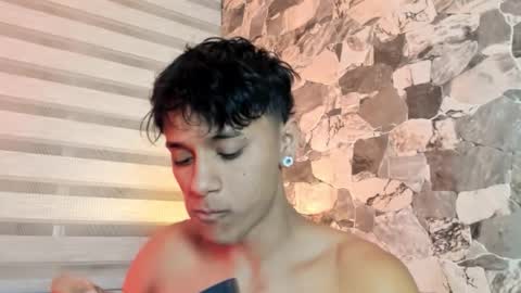 zyzz_1812 online show from March 13, 6:16 am